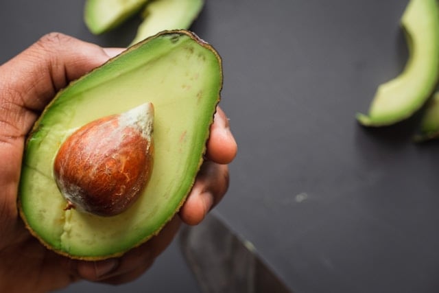 7 Healthy Benefits of Eating Avocados
